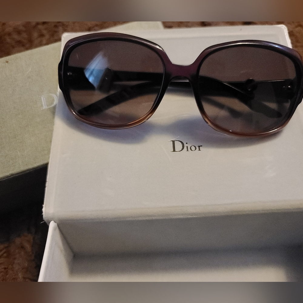 Dior Sunglasses. - Picture 3 of 5